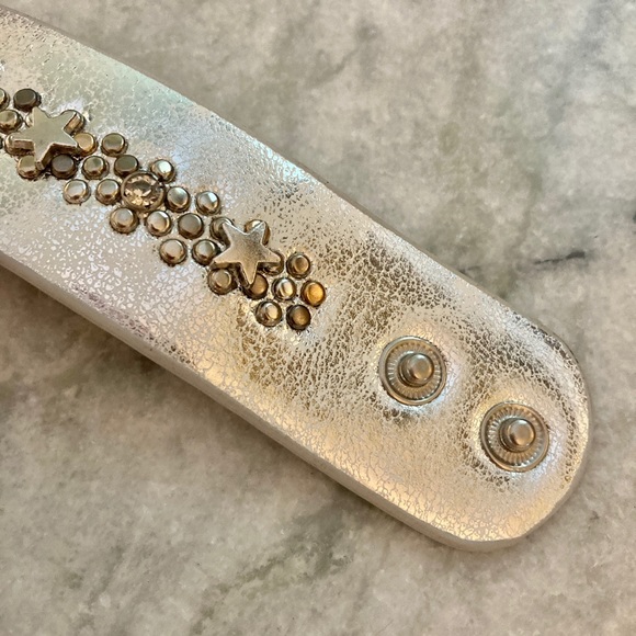 Vegan Leather Wrap Star Silver Cuff Bracelet - Picture 6 of 7